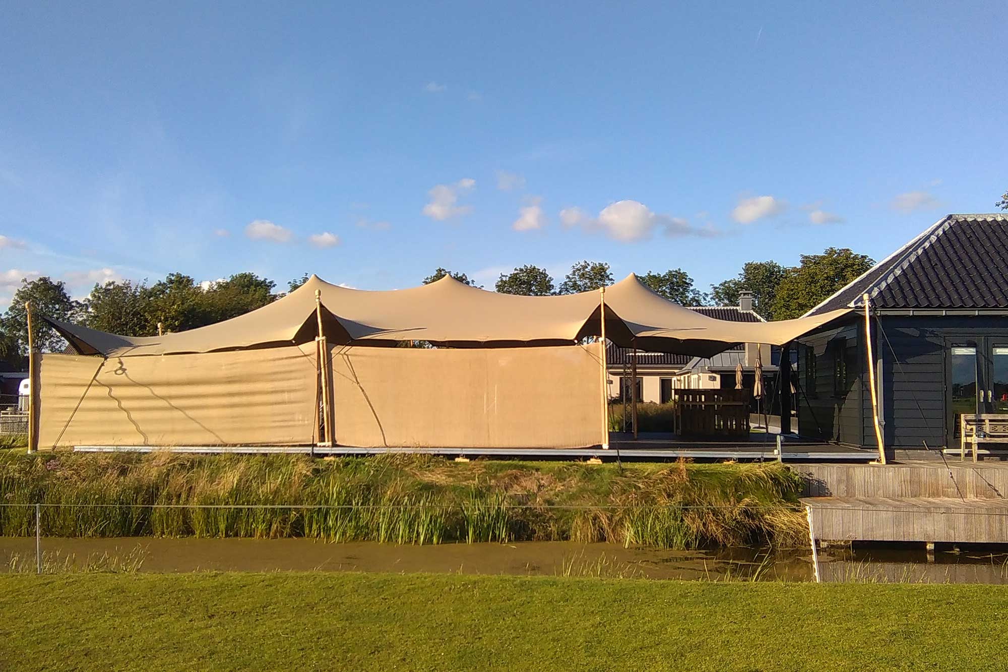 Windscherm bij Tent4Rent